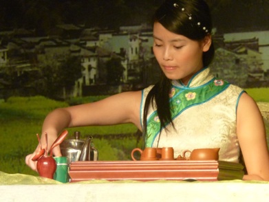 Performing the Classical Chinese Tea Ceremony